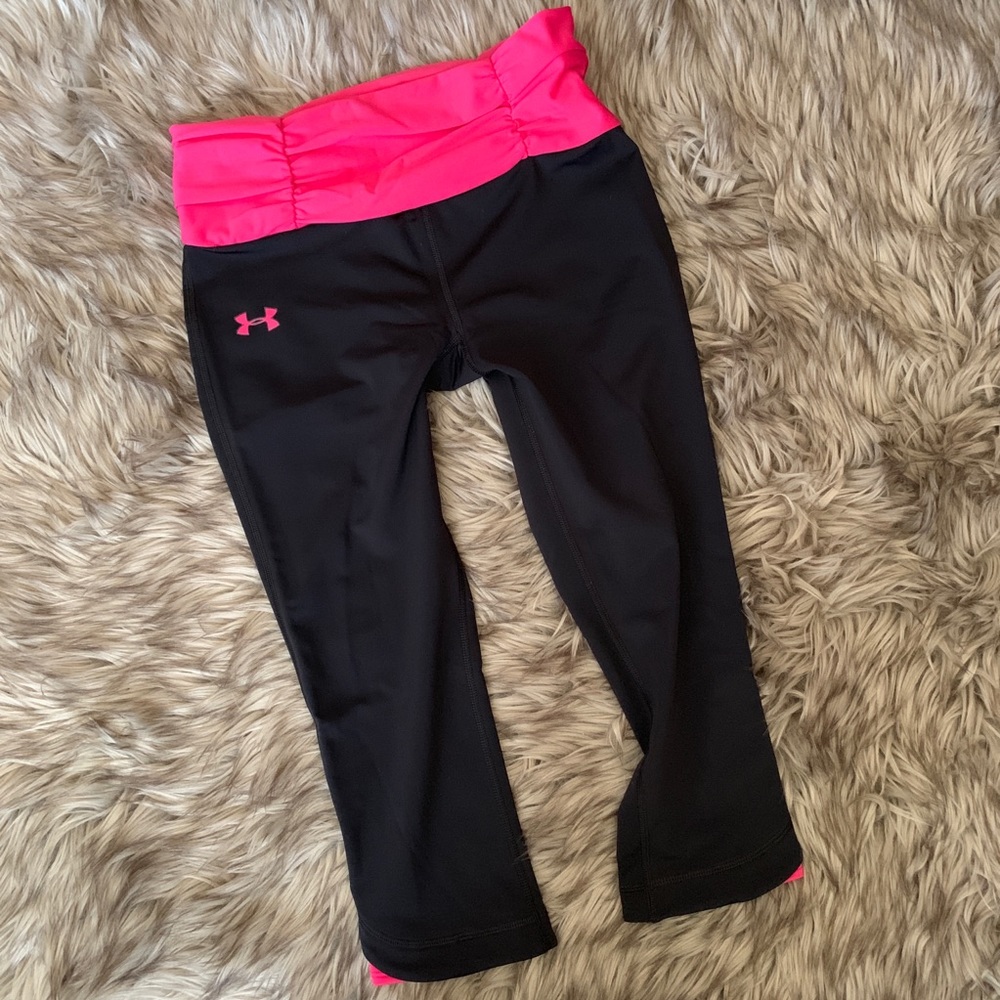 Under Armour | Black & Neon Pink Crops